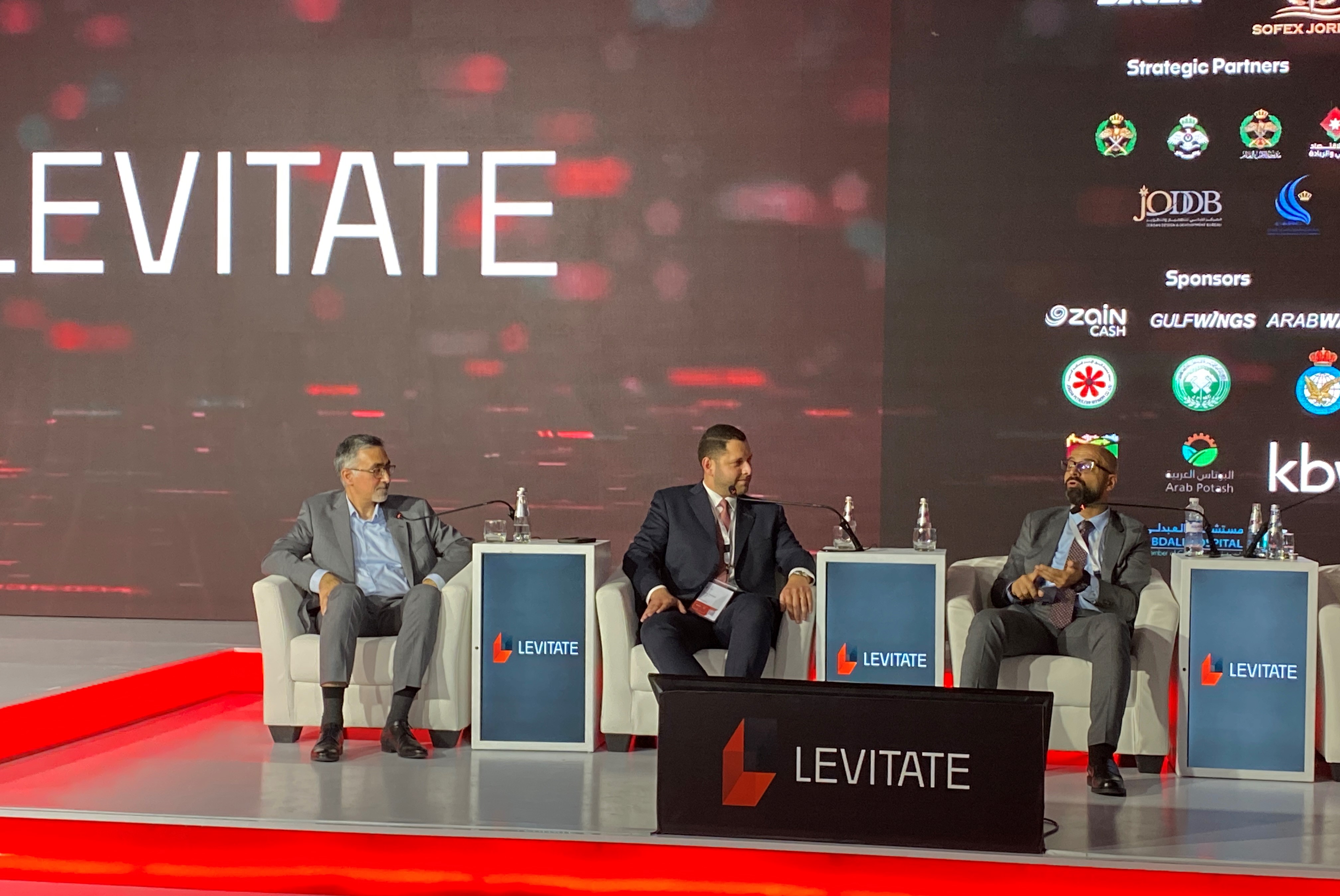 تغطية الجلسة الثالثة من اليوم الاول في مؤتمر levitate 2023